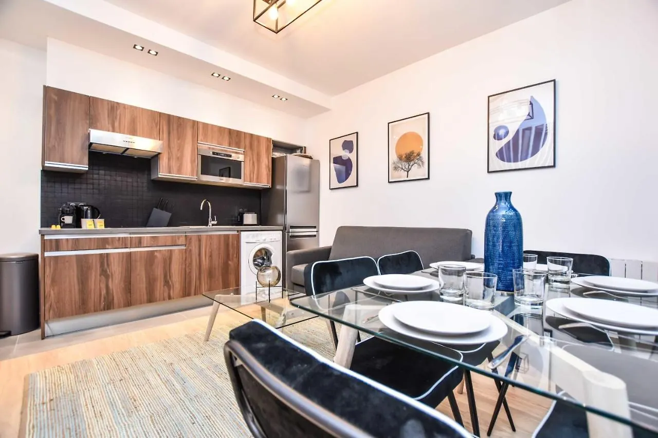 Amazing Apartment 5P1Br - Belleville Paris 0*,  France